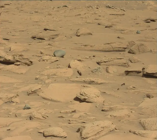 Sol 3815: Mast Camera (Mastcam)