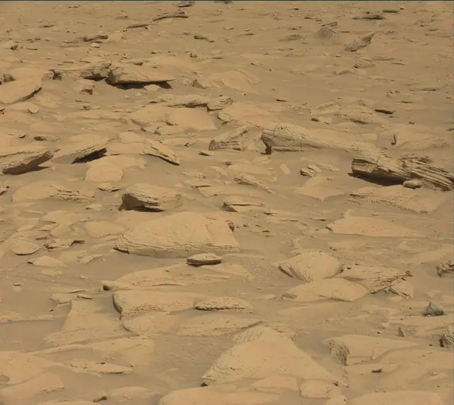 Sol 3815: Mast Camera (Mastcam)