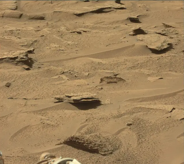 Sol 3815: Mast Camera (Mastcam)
