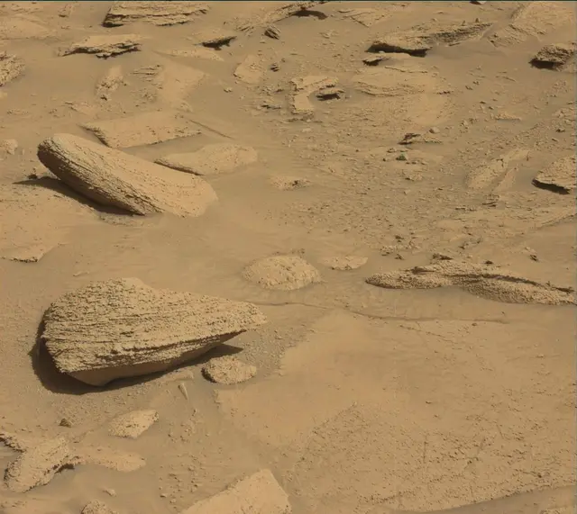 Sol 3815: Mast Camera (Mastcam)