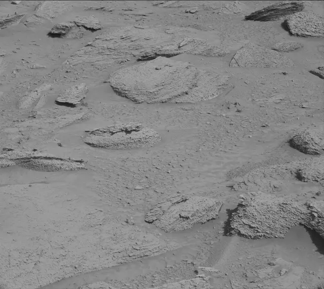 Sol 3815: Mast Camera (Mastcam)