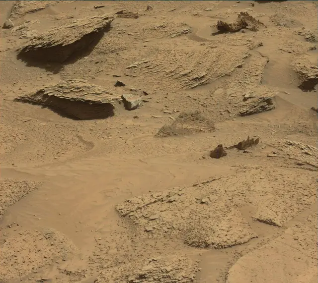 Sol 3815: Mast Camera (Mastcam)