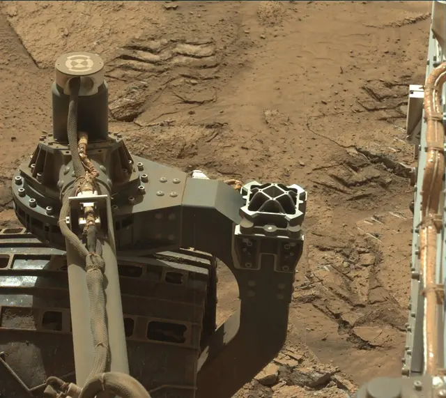 Sol 3815: Mast Camera (Mastcam)