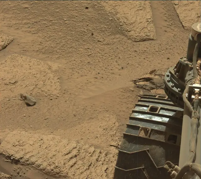 Sol 3815: Mast Camera (Mastcam)