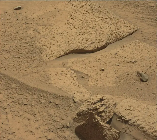 Sol 3815: Mast Camera (Mastcam)