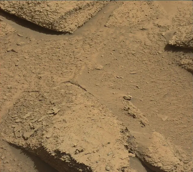 Sol 3815: Mast Camera (Mastcam)
