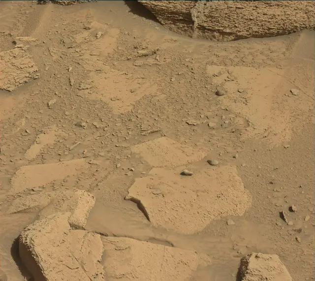 Sol 3815: Mast Camera (Mastcam)