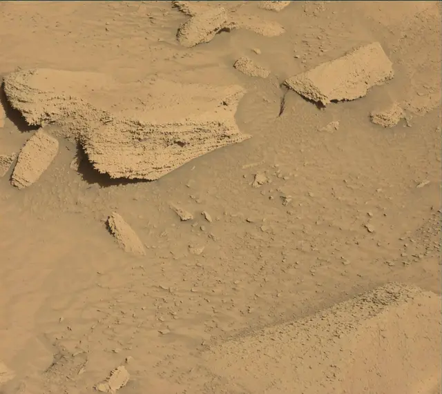 Sol 3815: Mast Camera (Mastcam)