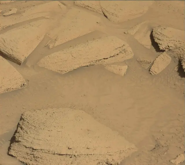 Sol 3815: Mast Camera (Mastcam)