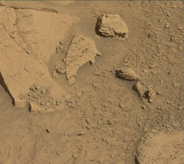 Sol 3815: Mast Camera (Mastcam)