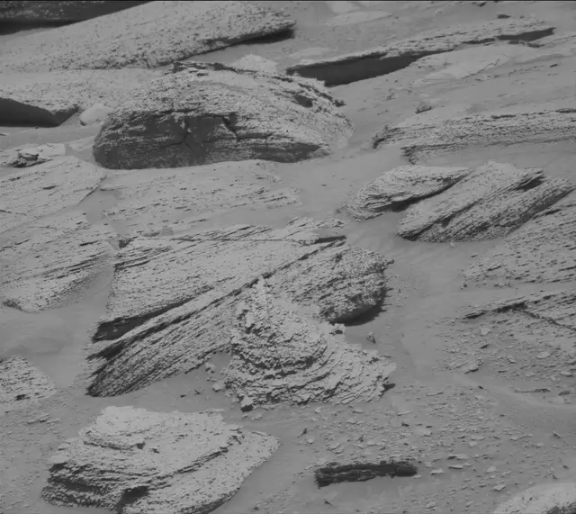 Sol 3815: Mast Camera (Mastcam)
