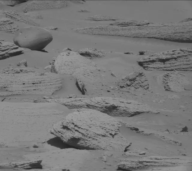 Sol 3815: Mast Camera (Mastcam)