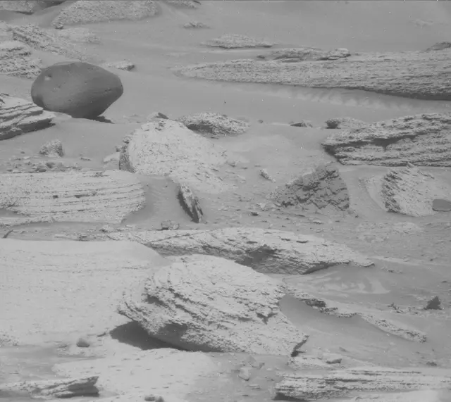 Sol 3815: Mast Camera (Mastcam)