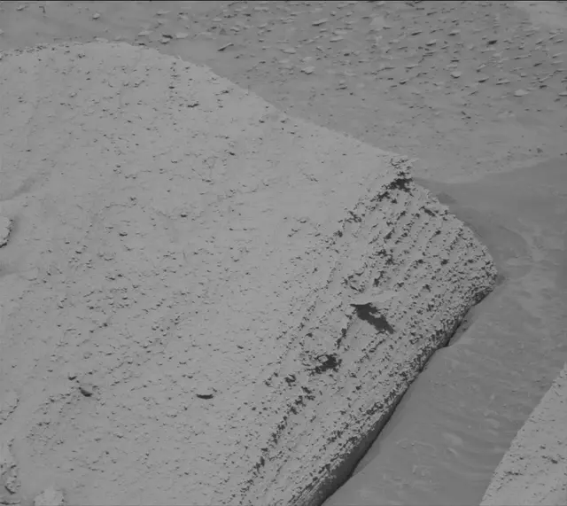 Sol 3815: Mast Camera (Mastcam)