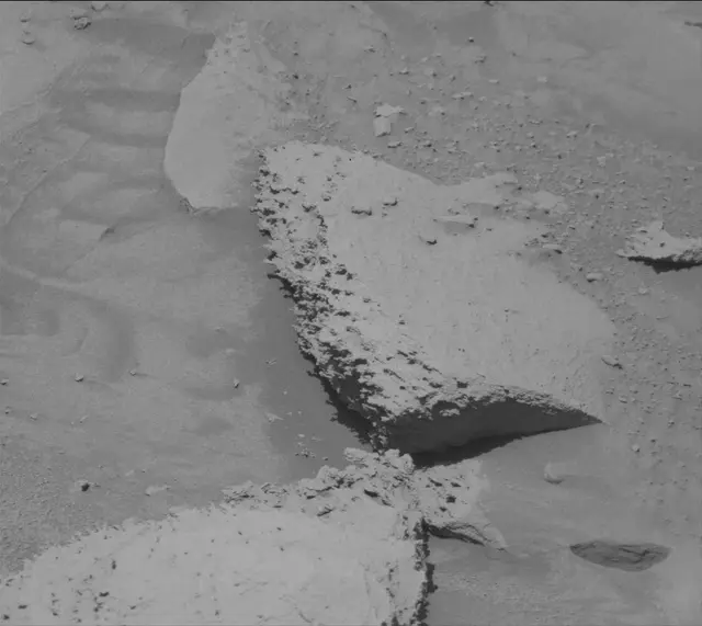 Sol 3817: Mast Camera (Mastcam)