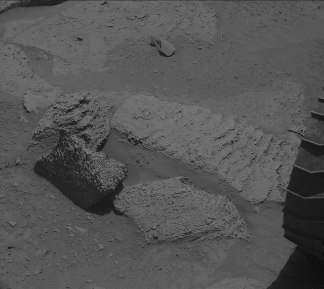 Sol 3818: Mast Camera (Mastcam)