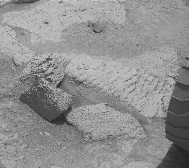 Sol 3818: Mast Camera (Mastcam)