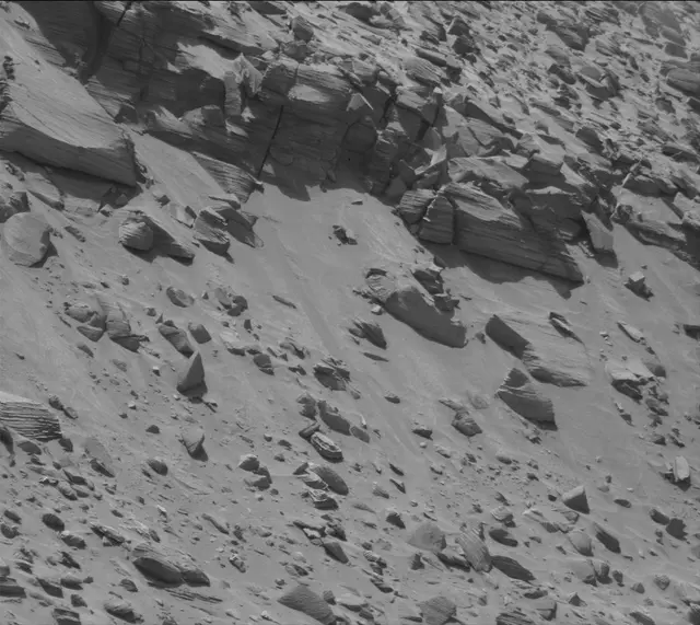 Sol 3819: Mast Camera (Mastcam)