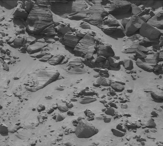 Sol 3819: Mast Camera (Mastcam)
