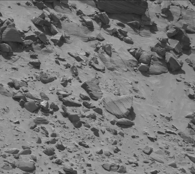 Sol 3819: Mast Camera (Mastcam)