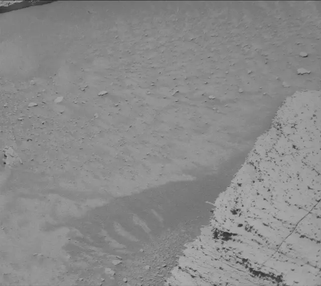 Sol 3819: Mast Camera (Mastcam)