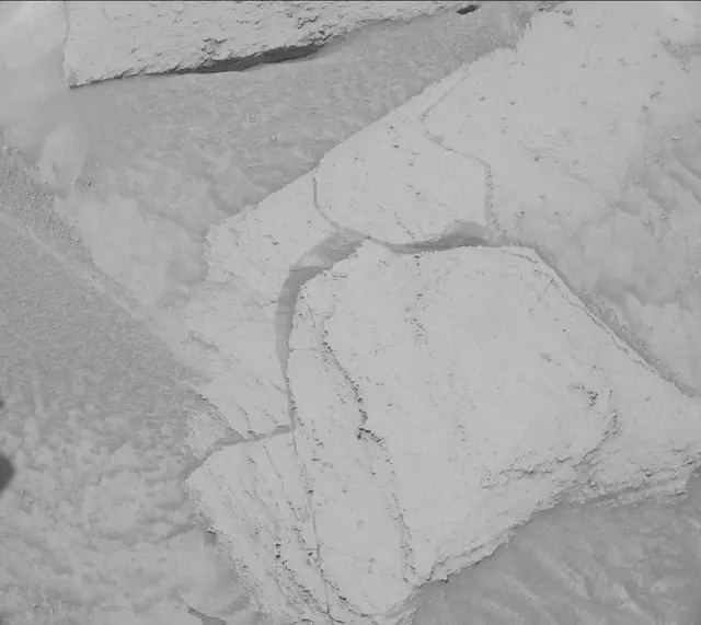 Sol 3820: Mast Camera (Mastcam)