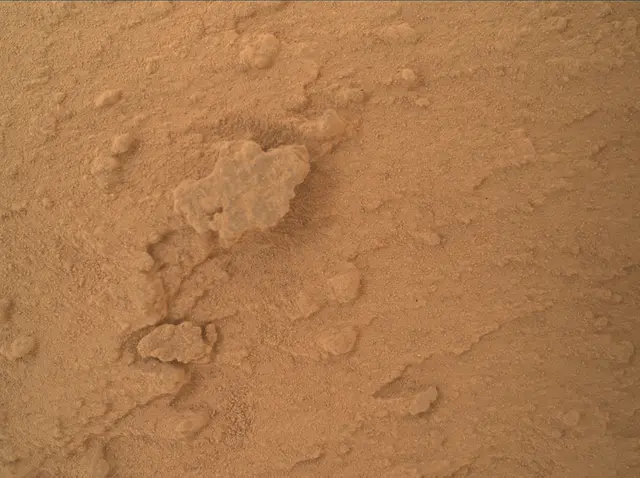 Sol 3821: Mars Hand Lens Imager (MAHLI)