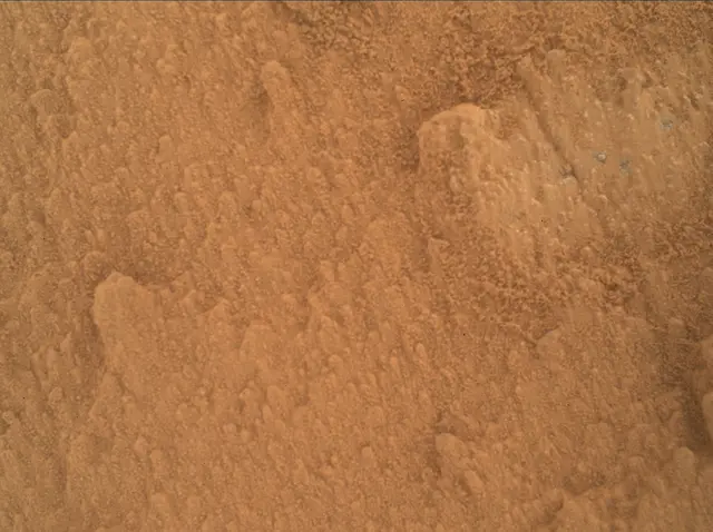 Sol 3821: Mars Hand Lens Imager (MAHLI)