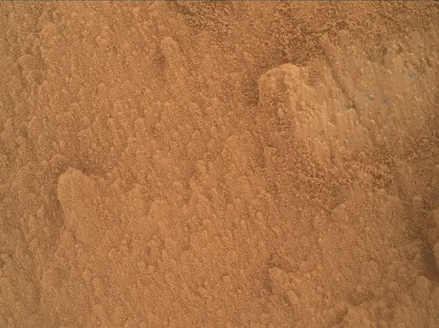 Sol 3821: Mars Hand Lens Imager (MAHLI)