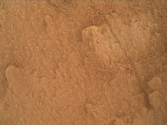 Sol 3821: Mars Hand Lens Imager (MAHLI)