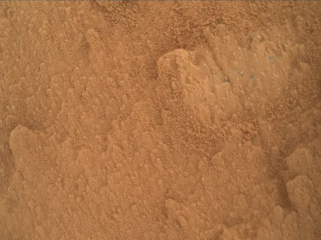 Sol 3821: Mars Hand Lens Imager (MAHLI)