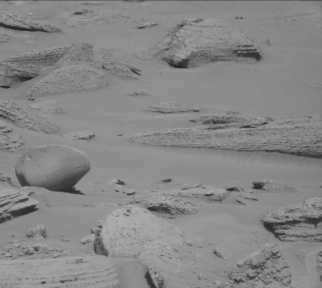 Sol 3822: Mast Camera (Mastcam)