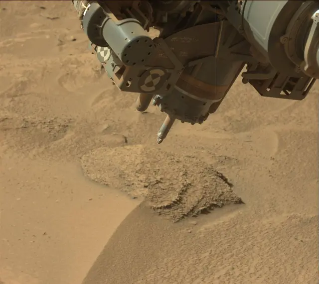 Sol 3823: Mast Camera (Mastcam)