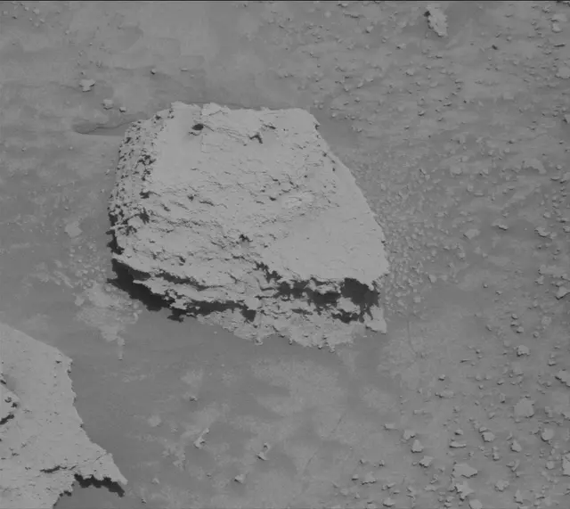 Sol 3824: Mast Camera (Mastcam)