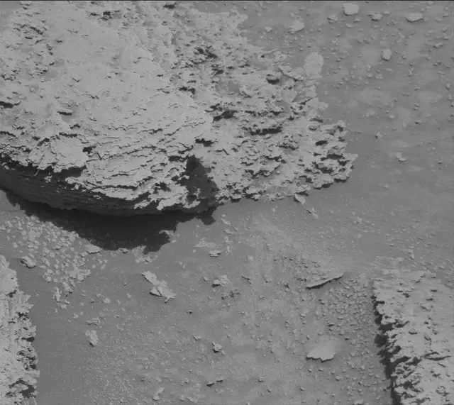 Sol 3824: Mast Camera (Mastcam)