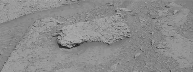 Sol 3831: Mast Camera (Mastcam)