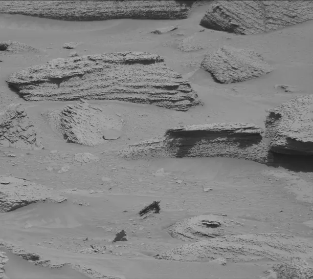 Sol 3831: Mast Camera (Mastcam)