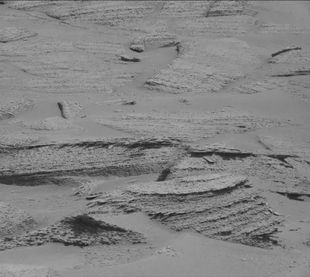 Sol 3831: Mast Camera (Mastcam)