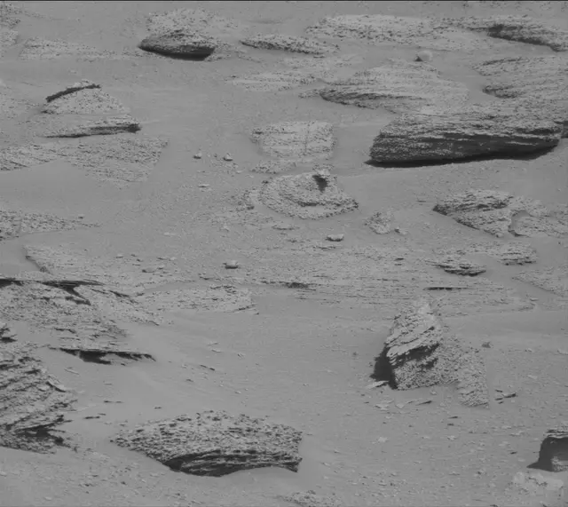 Sol 3831: Mast Camera (Mastcam)