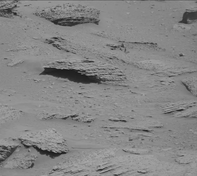 Sol 3831: Mast Camera (Mastcam)