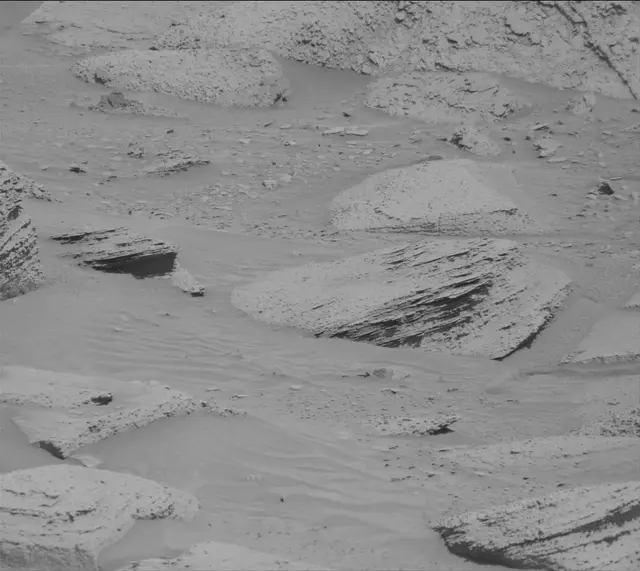 Sol 3831: Mast Camera (Mastcam)