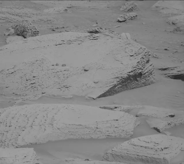 Sol 3831: Mast Camera (Mastcam)