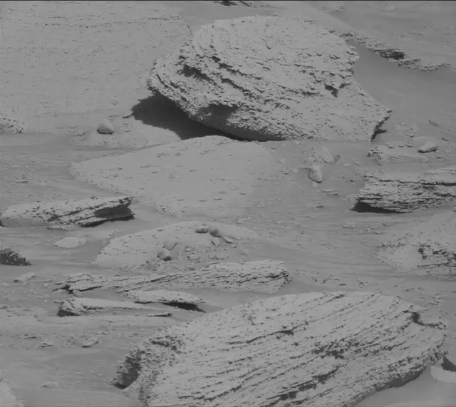 Sol 3831: Mast Camera (Mastcam)