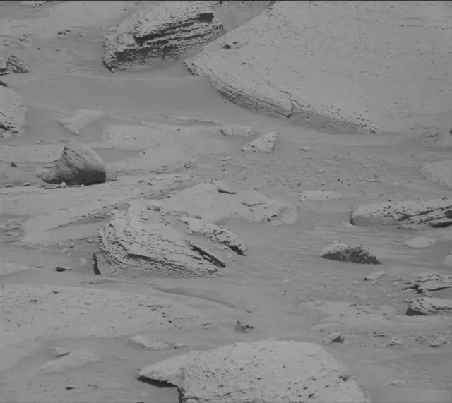Sol 3831: Mast Camera (Mastcam)