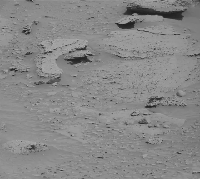 Sol 3831: Mast Camera (Mastcam)