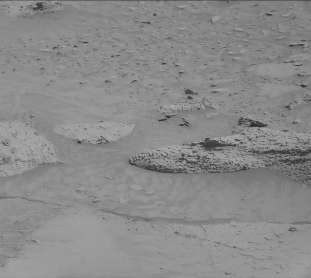 Sol 3831: Mast Camera (Mastcam)