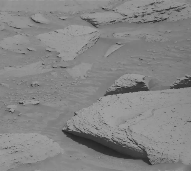Sol 3831: Mast Camera (Mastcam)
