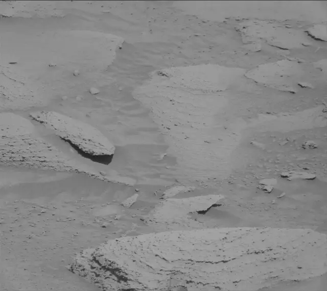 Sol 3831: Mast Camera (Mastcam)