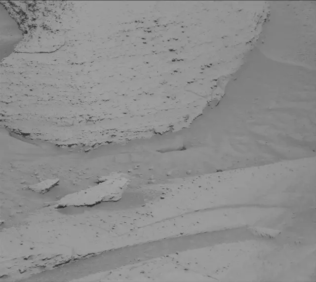 Sol 3831: Mast Camera (Mastcam)