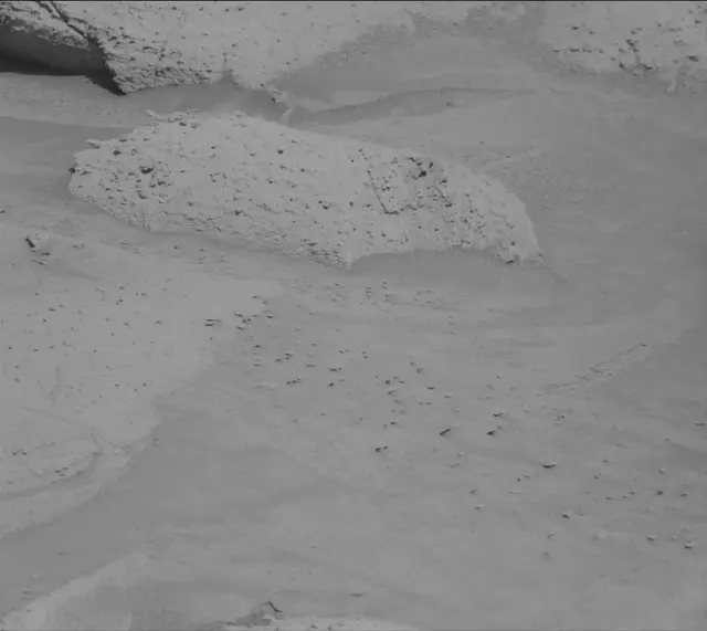 Sol 3831: Mast Camera (Mastcam)